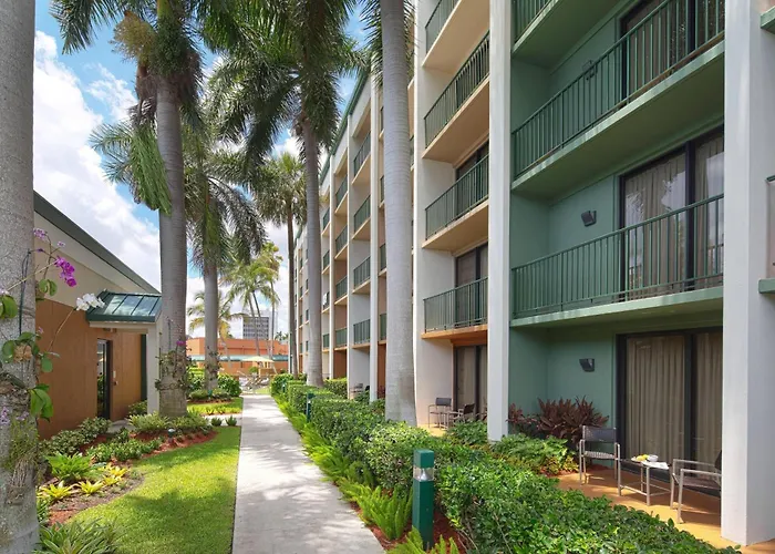 Courtyard By Marriott Fort Lauderdale East / Lauderdale-By-The-Sea